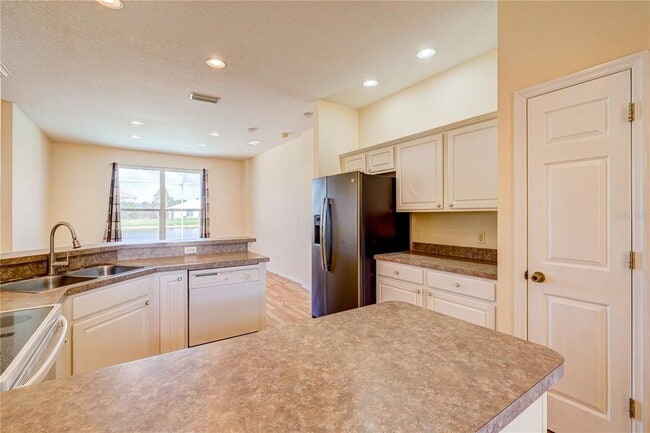 Foto del edificio - 5621 52nd Ave W