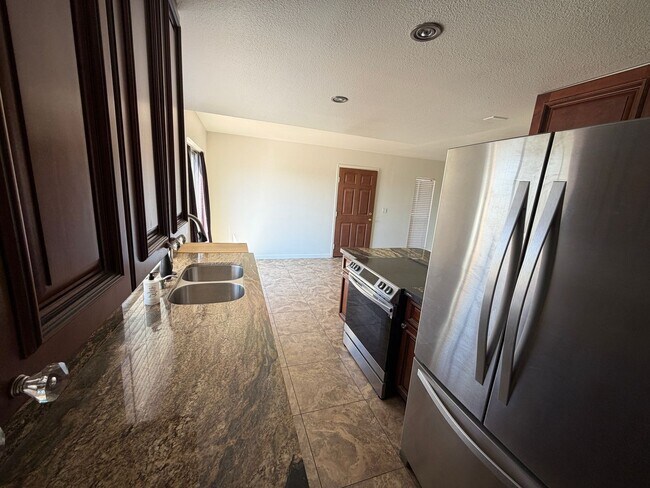 Foto del edificio - 801 E North Ln