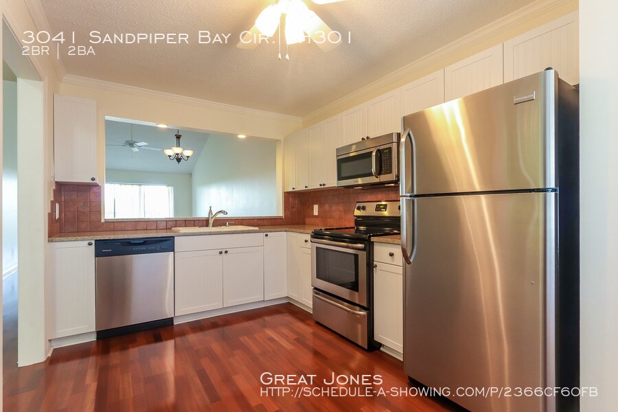 Primary Photo - NAPLES BEST KEPT SECRET 2/2CONDO!!!