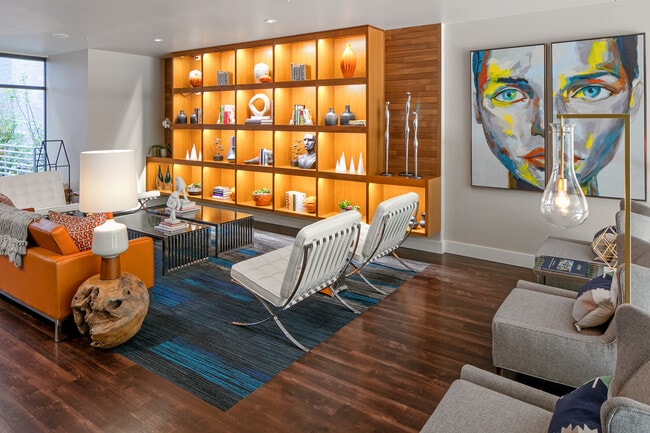 Interior Photo - Sky3