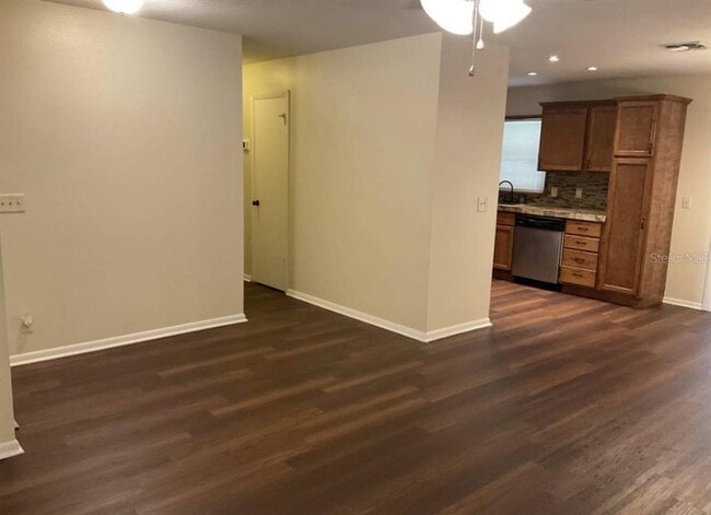 Foto del edificio - 3702 Pickwick Dr