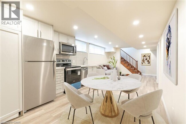 Photo du bâtiment - 73 Ofield Rd