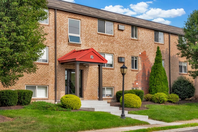 Building Photo - Pear Tree Court