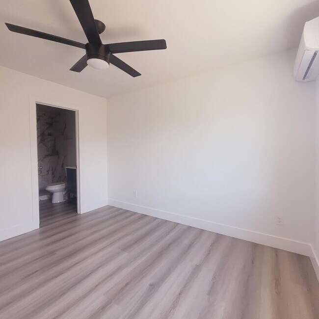 Foto del edificio - 7263 W College Dr