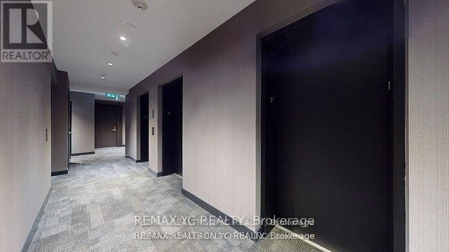 Building Photo - 1 Yorkville Ave