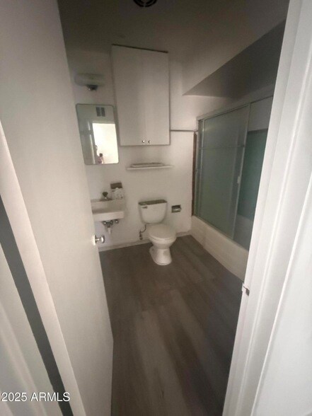 Foto del edificio - 204 N E St