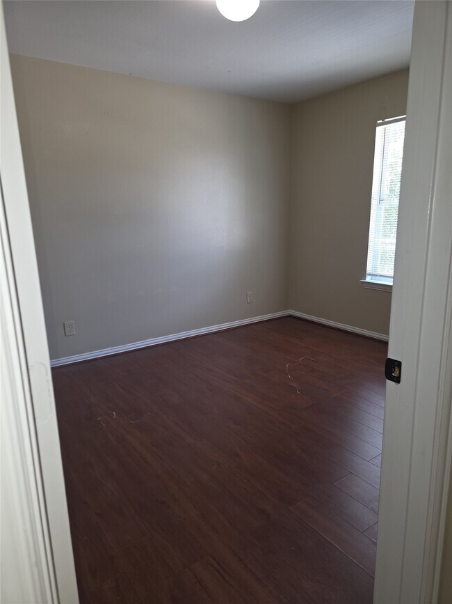 Building Photo - 12411 Urban Dale Ct