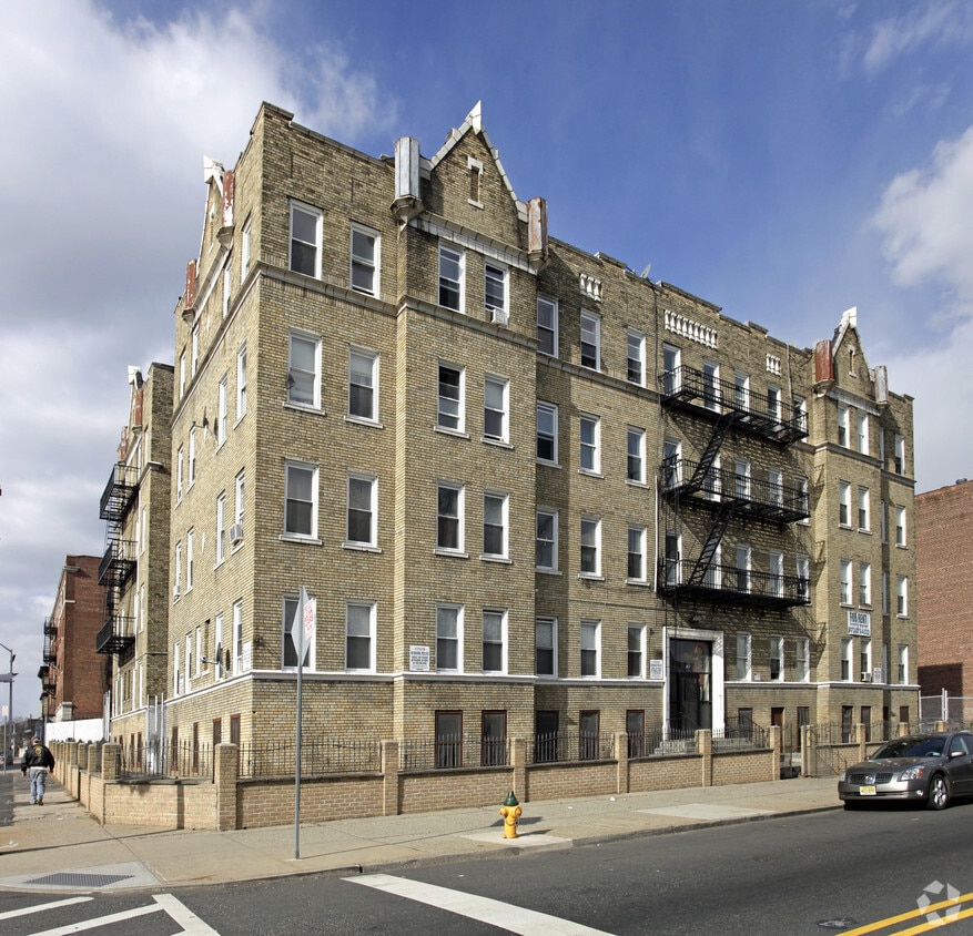196204 Roseville Ave, Newark, NJ 07107 Apartments in Newark, NJ