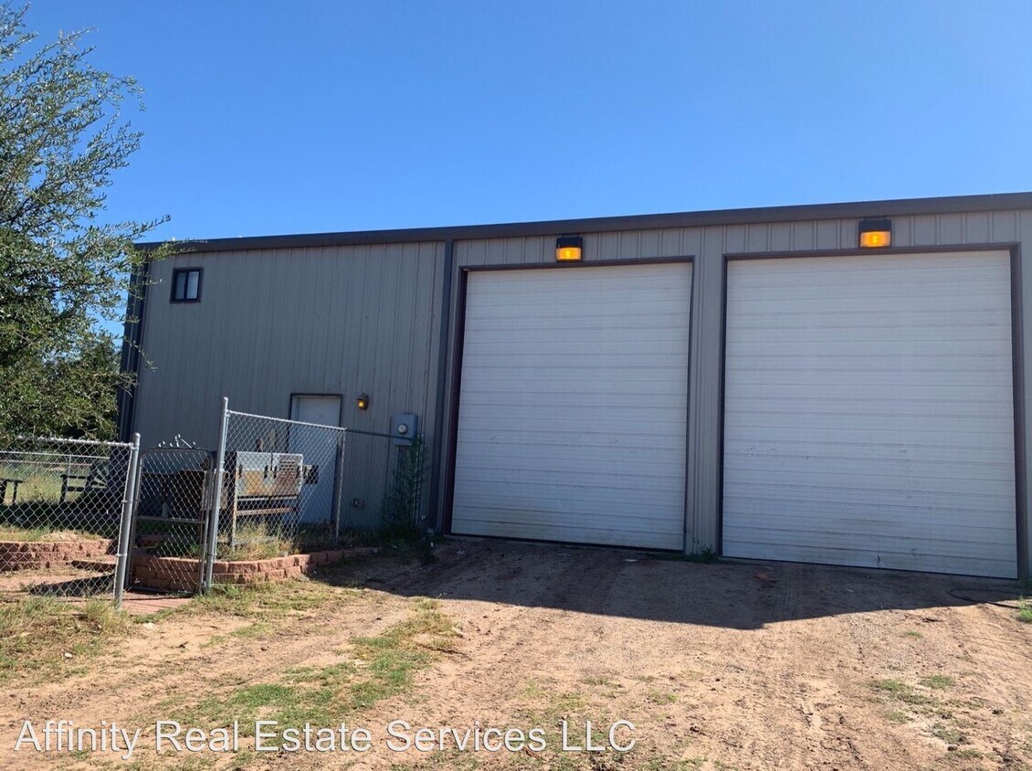 1313 E Fiesta Dr, Carlsbad, NM 88220 Apartment for Rent in Carlsbad