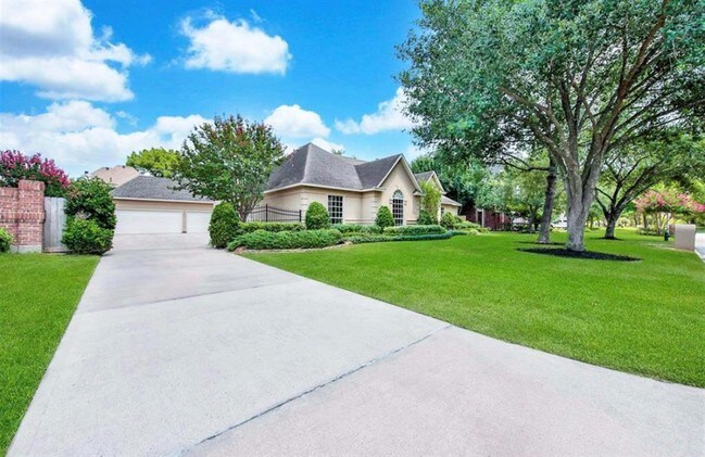 16114 Wimbledon Forest Dr, Spring, TX 77379 House for