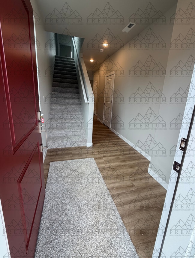 Foto del edificio - 3 BED 2.5 BATH NEW BUILD!