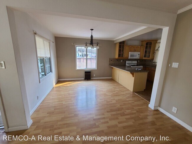 Building Photo - 2 br, 1 bath House - 5121 Verdura Avenue