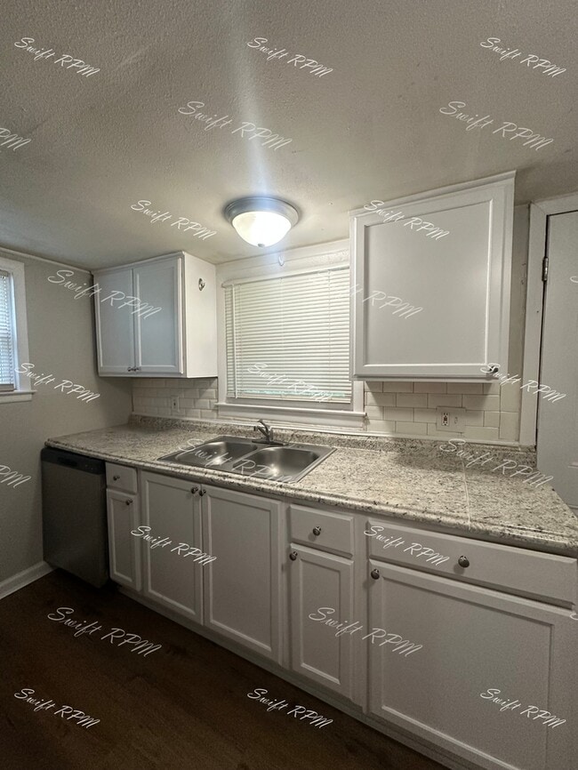 Foto del edificio - 1115 E 84th St