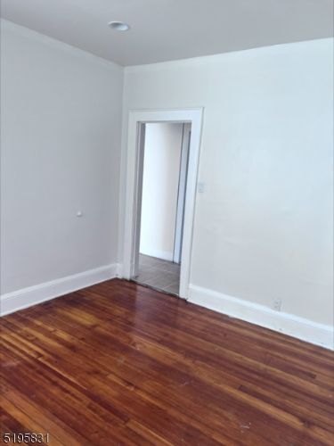 Foto principal - 968 W Grand St