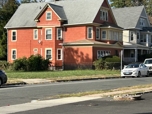 Foto del edificio - 103 Oakland Terrace