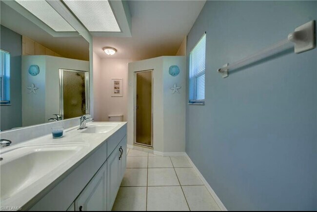 Foto del edificio - 5239 Sands Blvd