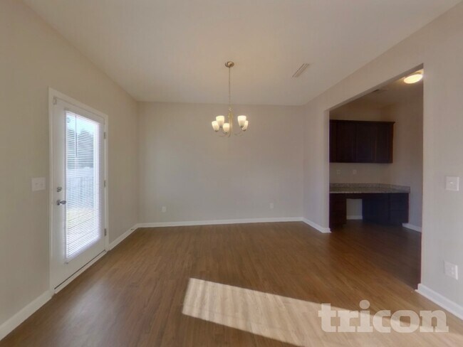 Foto del edificio - 178 Hidden Lakes Rd