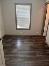 Building Photo - 4 Laurel Ct