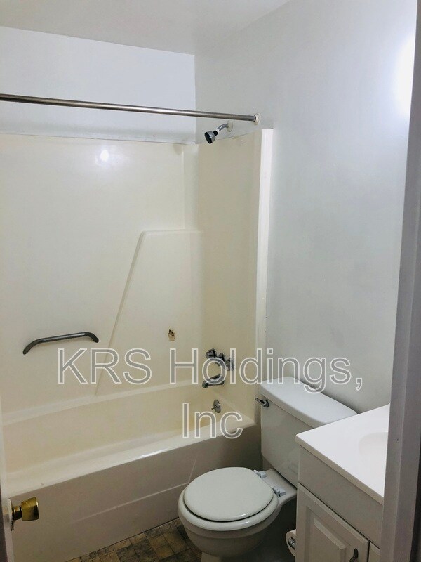 1433 E Ocean View Ave Unit 4, Norfolk, VA 23503 Condo for Rent in