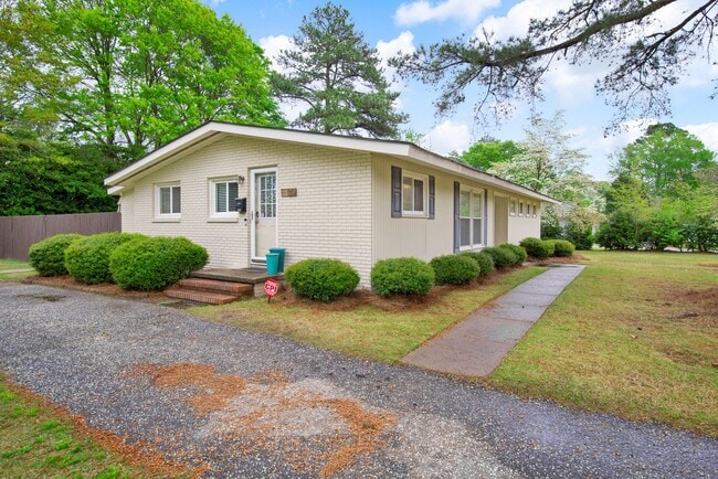Foto del edificio - Gorgeous 3 Bed 2 Bath Home in Fayetteville