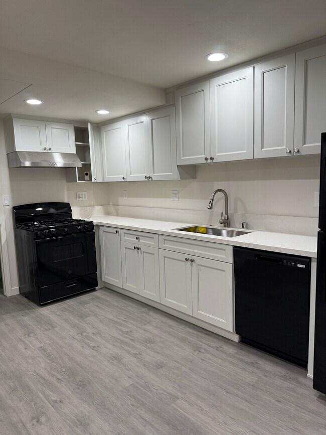 Foto del edificio - 10696 Walnut St