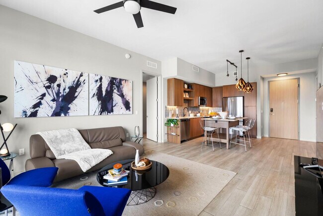 Foto del edificio - 525 NE 7th St