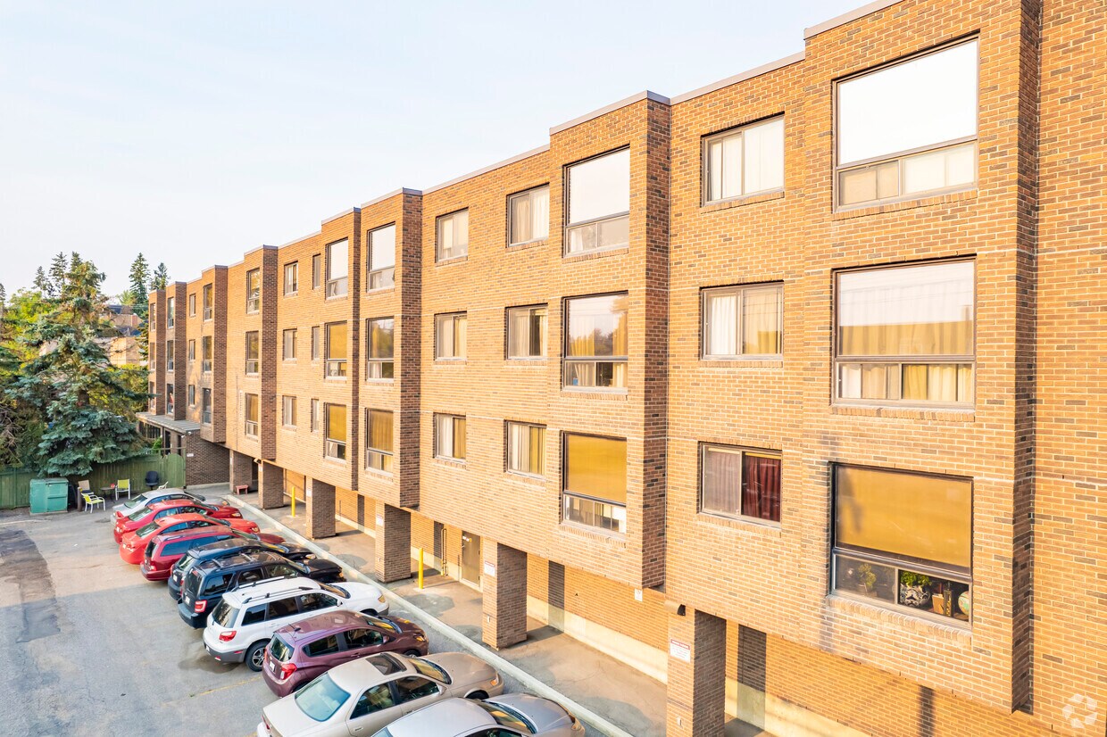 Building Photo - Grace Bankview House