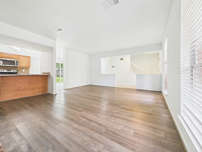 Building Photo - 2103 Mustang Springs Dr