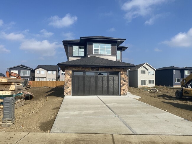 Photo du bâtiment - 15864-15827 27 Ave SW