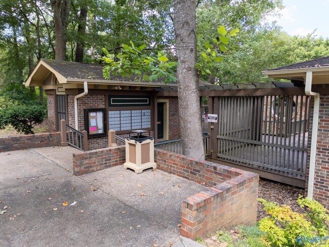 Foto del edificio - 2124 Greenwood Pl SW