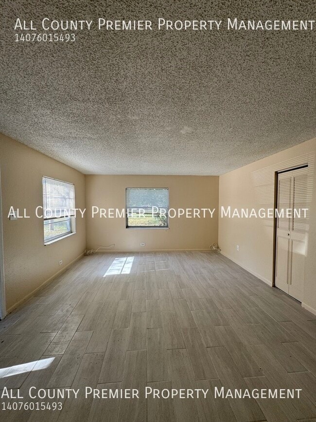 Building Photo - 5528 Rio Grande Ave