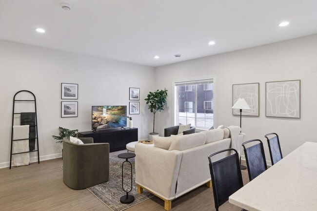 Building Photo - 600 Franklin St