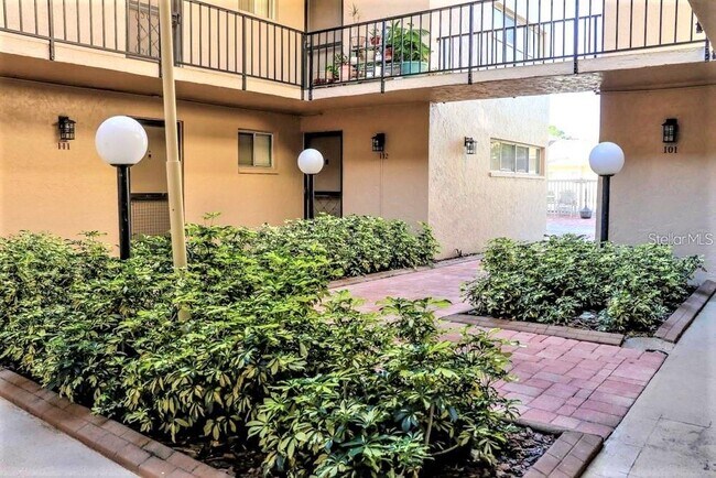 Foto del edificio - 2763 Woodgate Ln