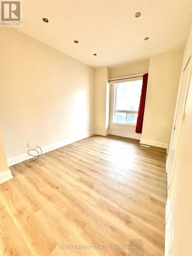 Building Photo - 16 Symington Ave