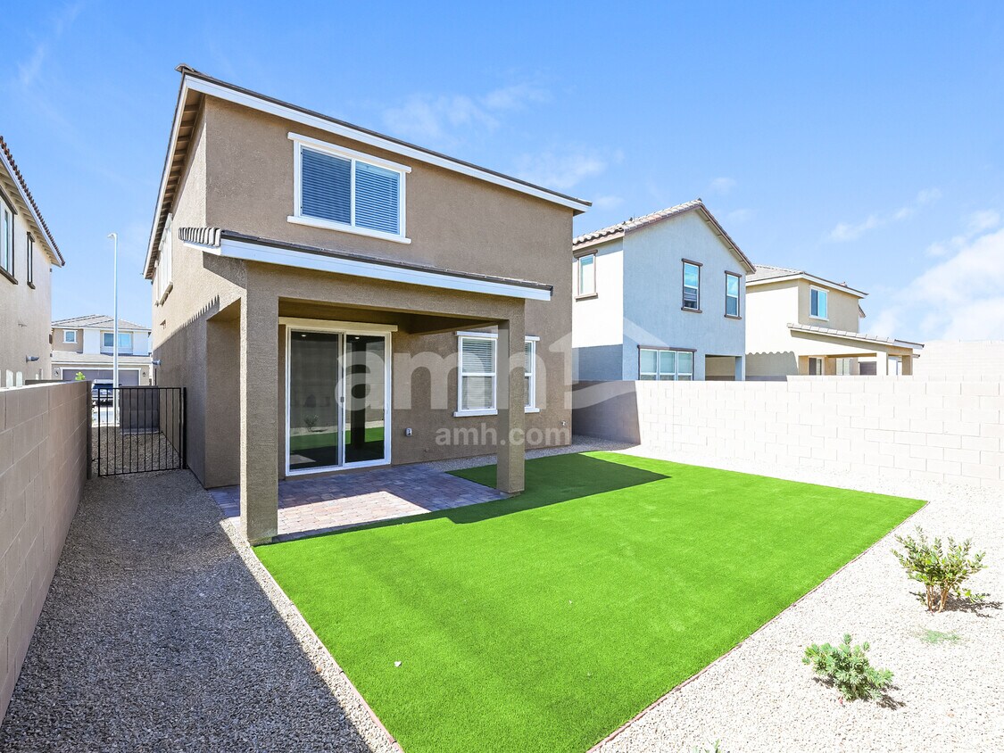 Foto del edificio - 7285 Arroyo Crossing Pkwy