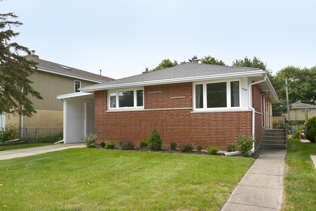 Building Photo - 1048 S Douglas Ave