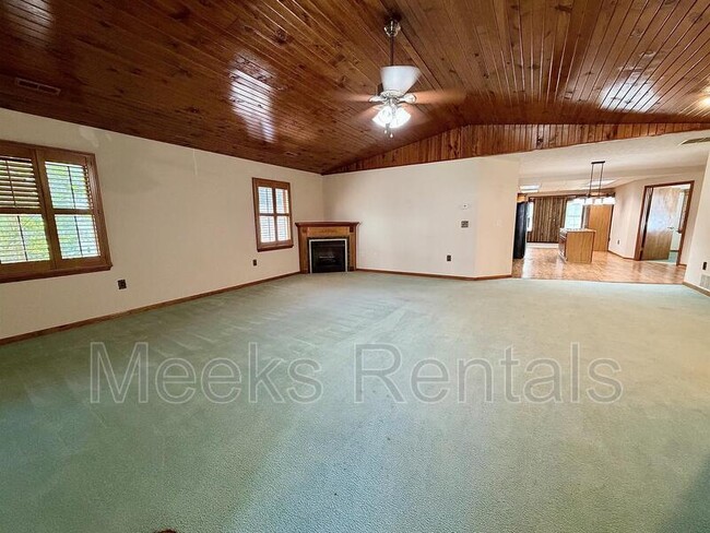 Building Photo - 9 Romar Ct