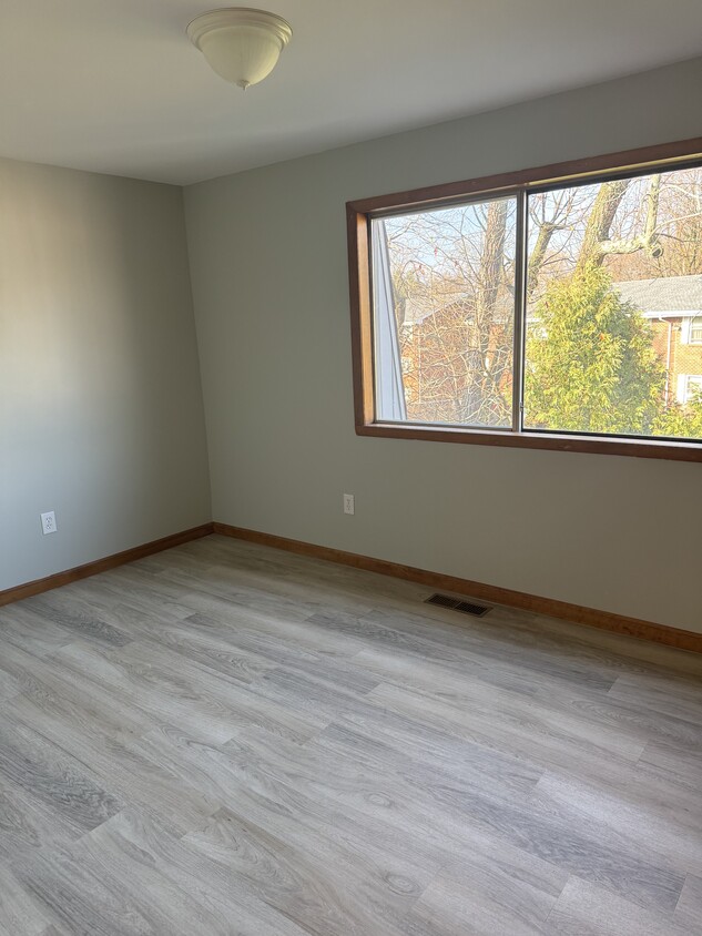 Foto principal - 410 Farmington Ave