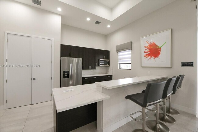 Foto del edificio - 20674 NE 2nd Ct