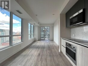 Building Photo - 108 Peter St