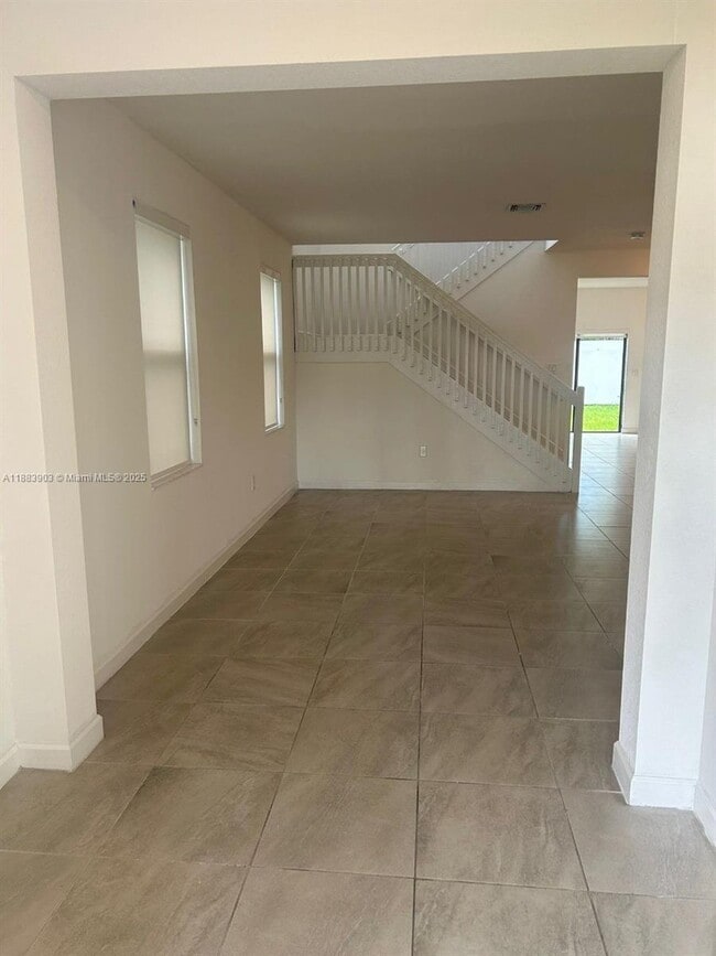 Foto del edificio - 20828 NE 2nd Ct