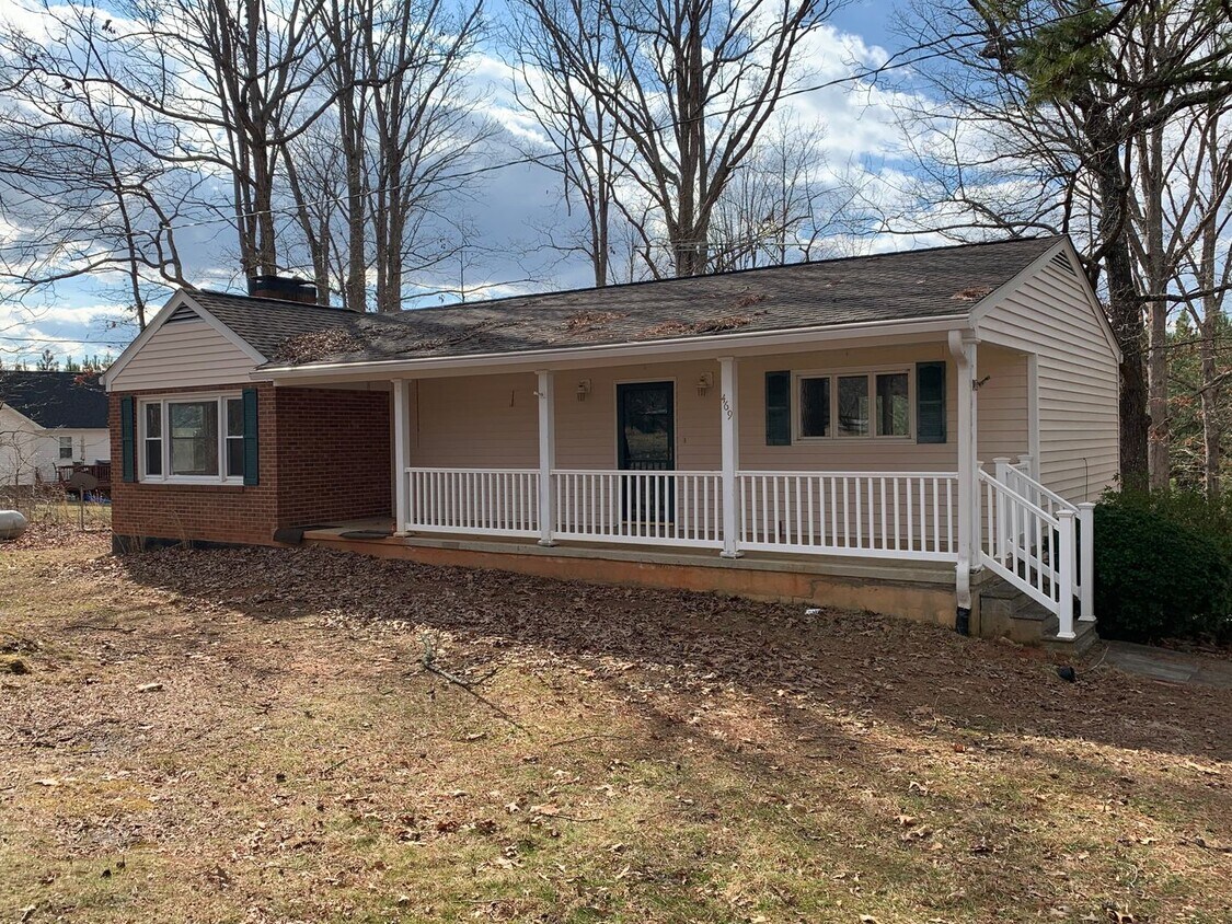 Primary Photo - 469 Ruckers Rd