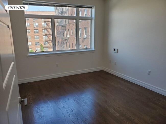 Foto del edificio - 1329 E 17th St