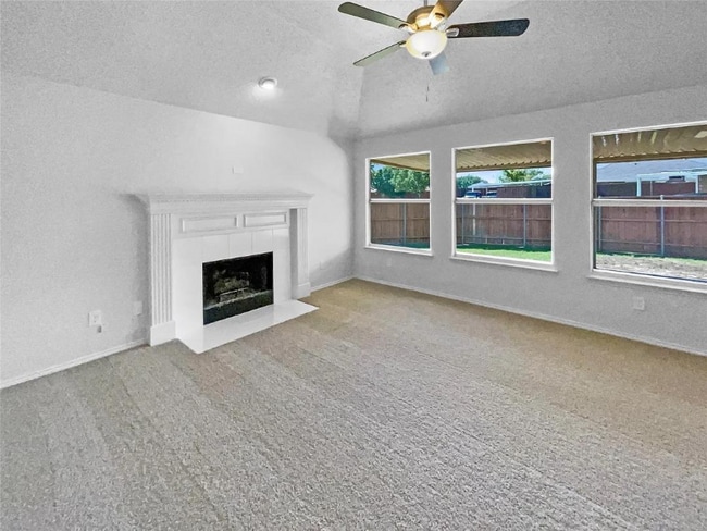 Building Photo - 2701 Crooked Creek