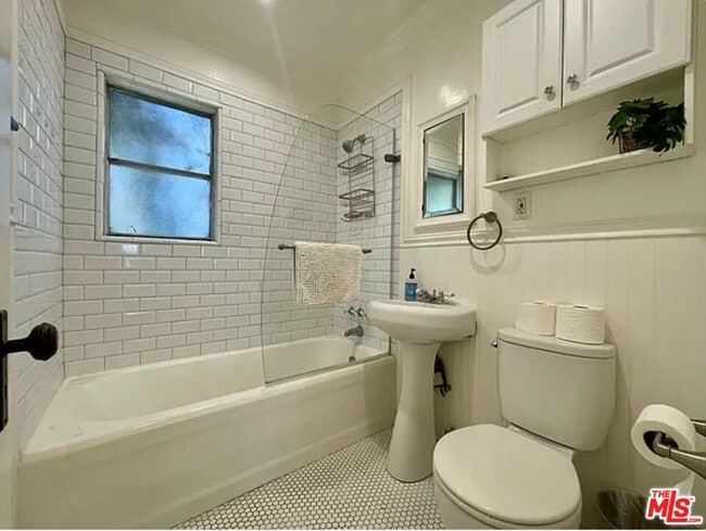 Building Photo - 1144 15th St