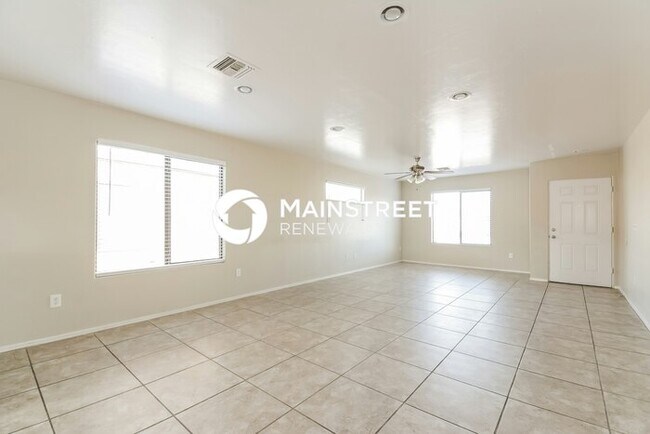 Building Photo - 3 Bedroom Pet-Friendly Home in Tucson, AZ with Main Street Renewal