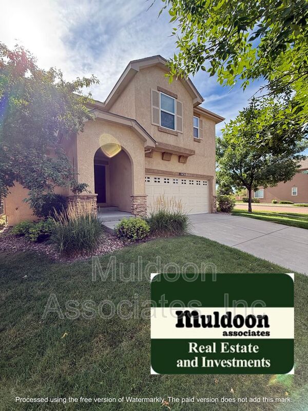 Foto principal - 2512 Sierra Springs Dr