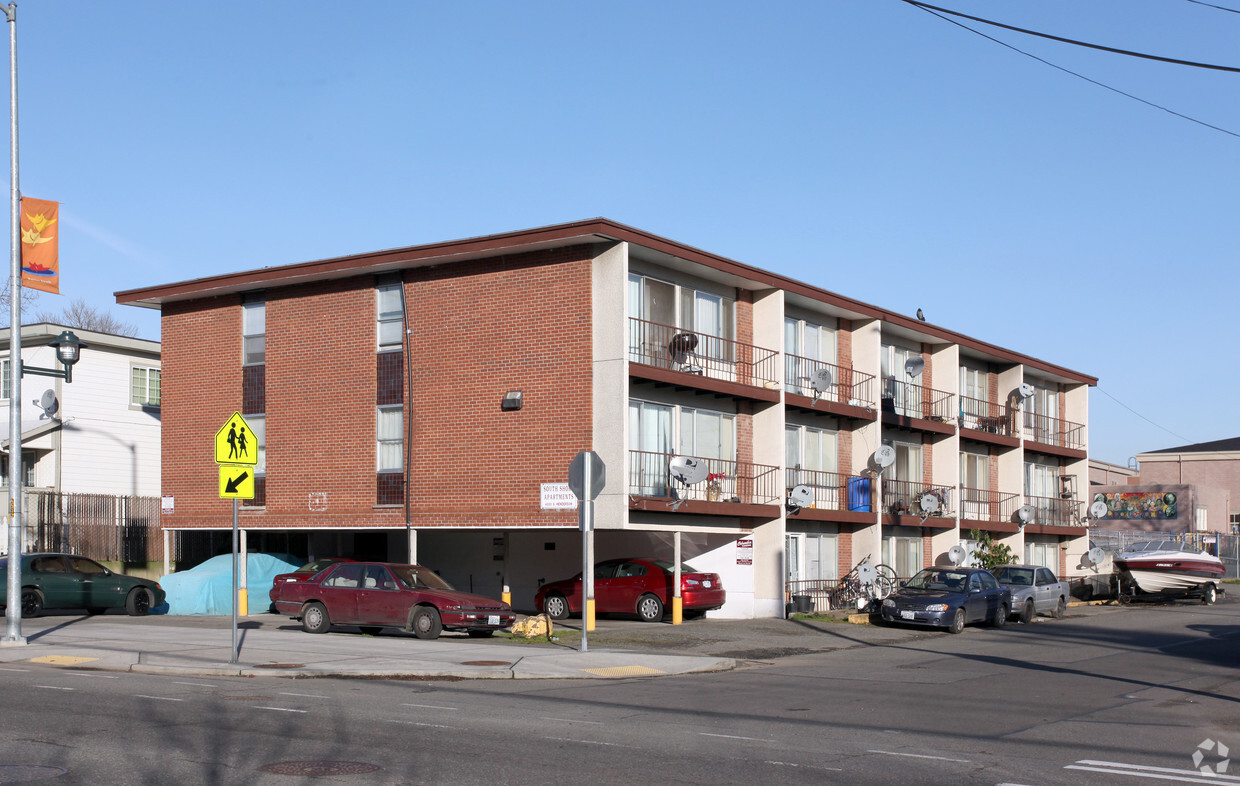 Primary Photo - South Shore Apartments