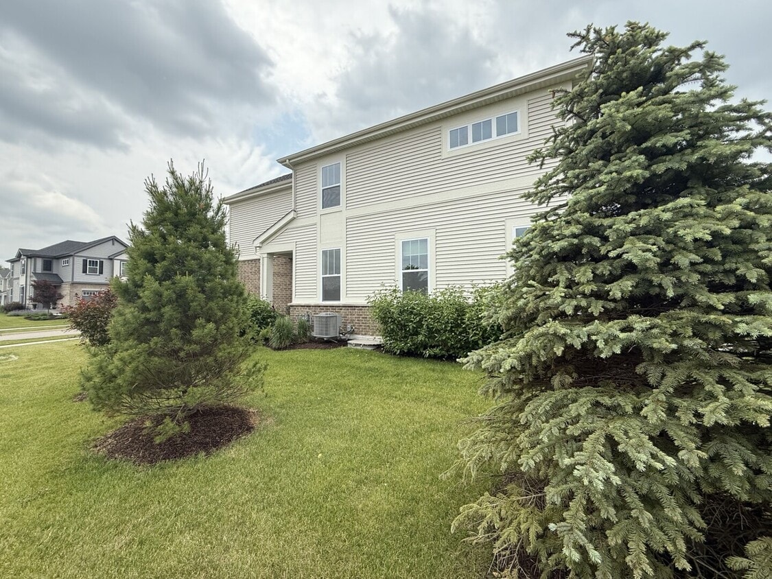 Building Photo - 3S480 Lambe Ln