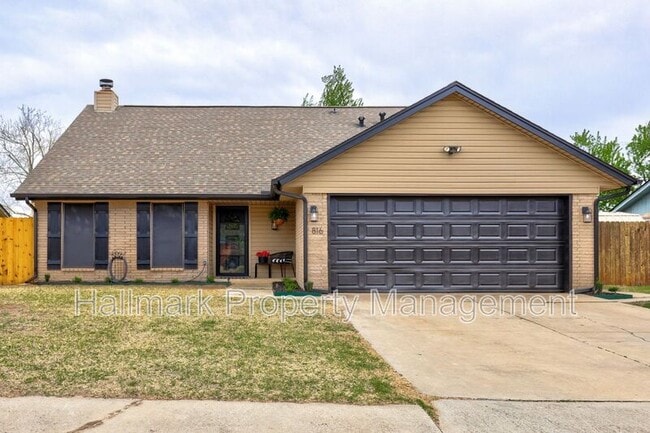 Building Photo - 816 N Briarcliff Dr